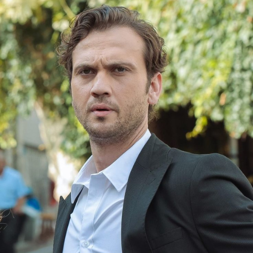 Aras Bulut İynemli as Devran